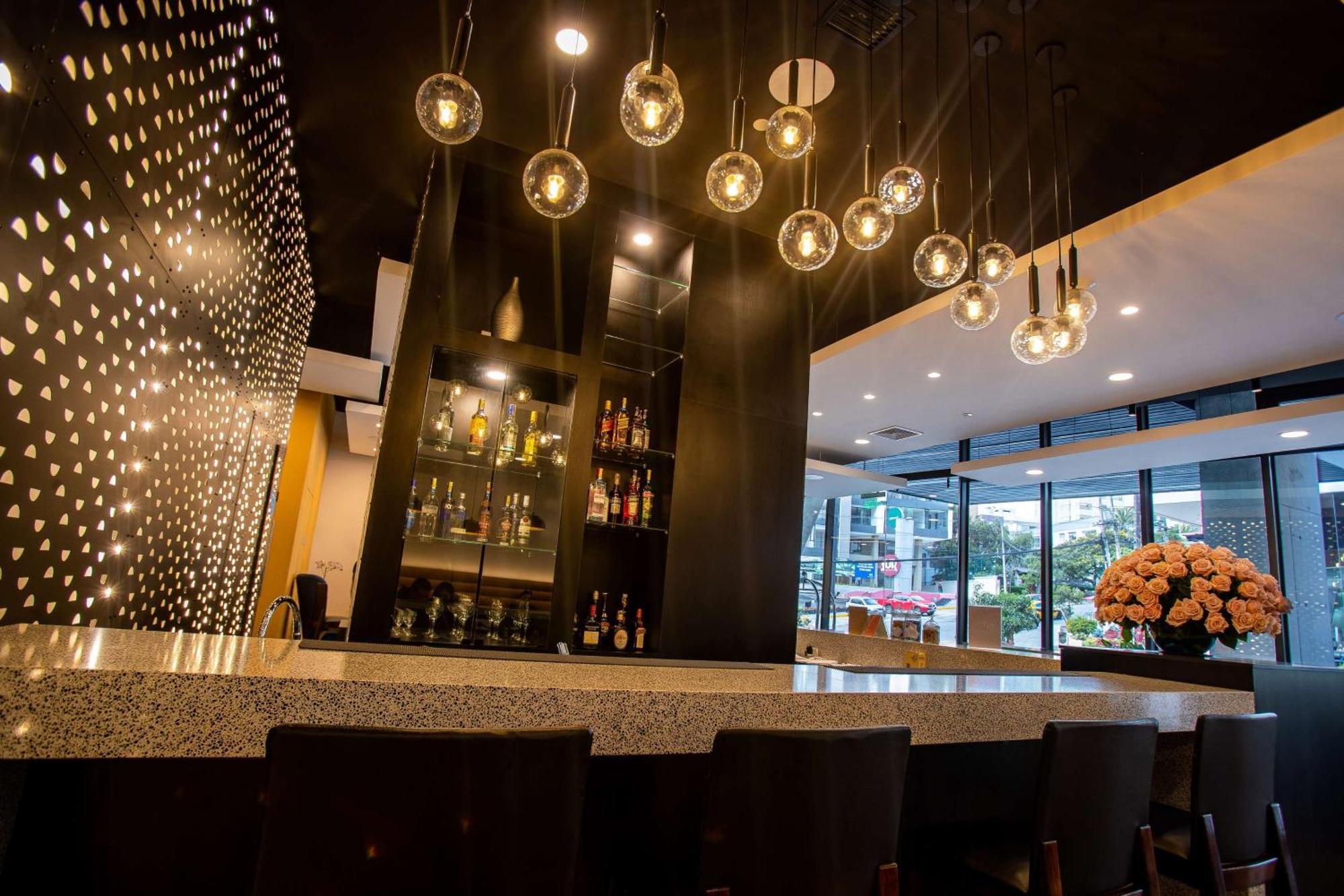 فندق Hampton By Hilton Quito La Carolina Park المظهر الخارجي الصورة