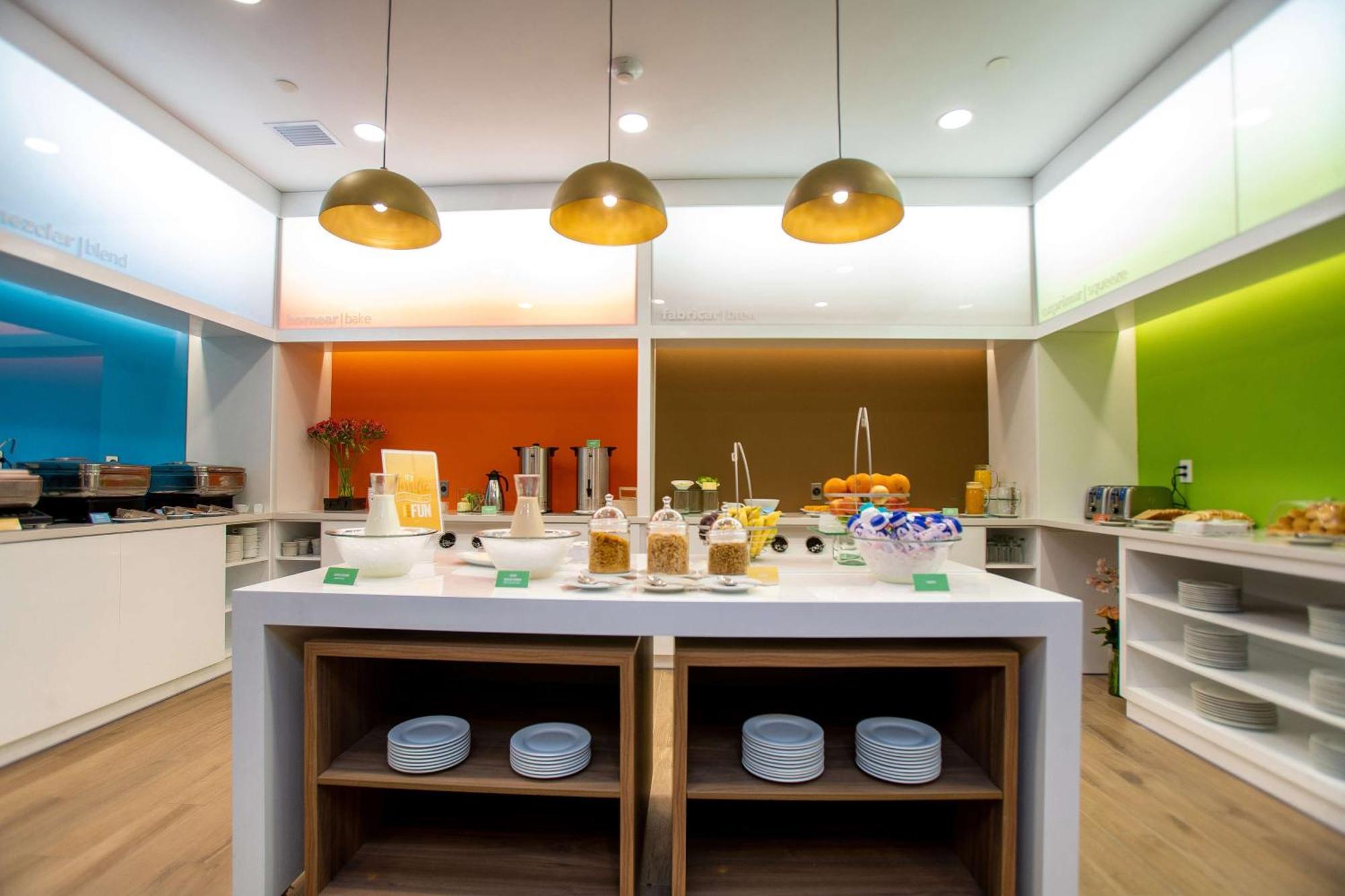 فندق Hampton By Hilton Quito La Carolina Park المظهر الخارجي الصورة