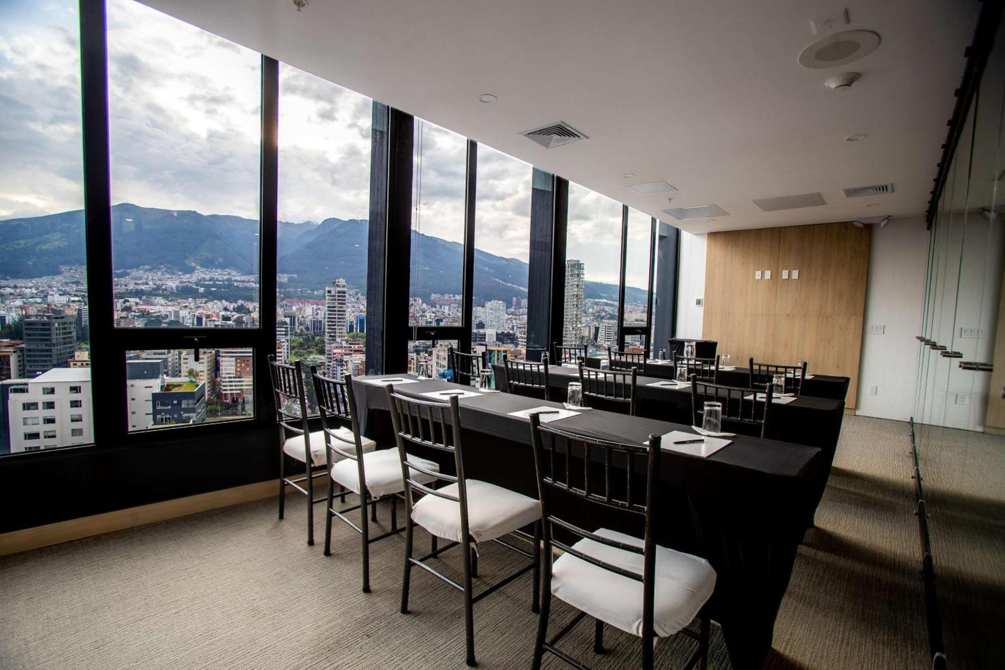 فندق Hampton By Hilton Quito La Carolina Park المظهر الخارجي الصورة