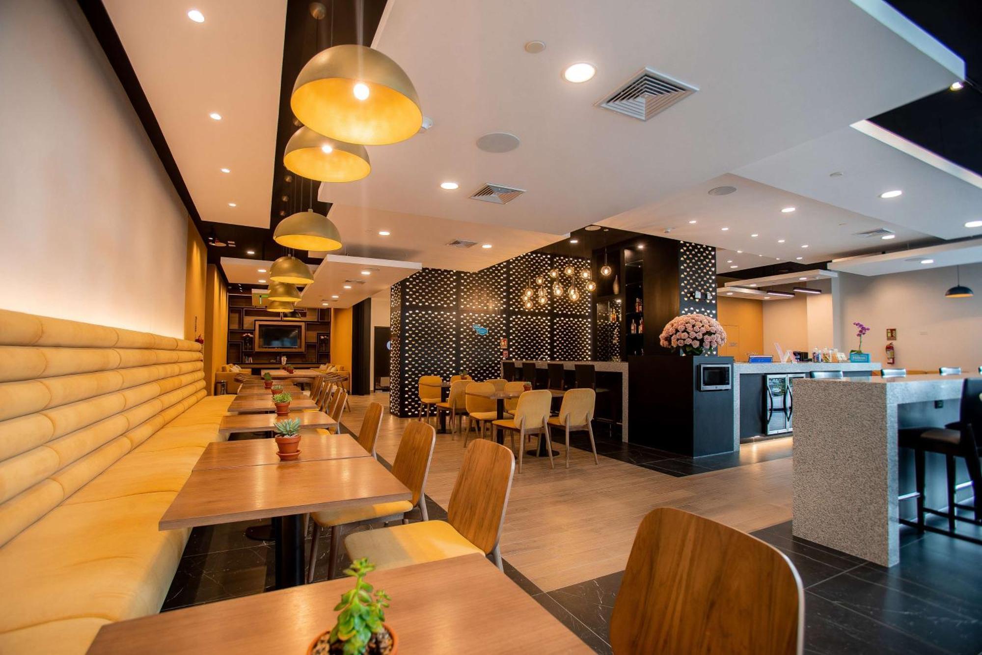 فندق Hampton By Hilton Quito La Carolina Park المظهر الخارجي الصورة